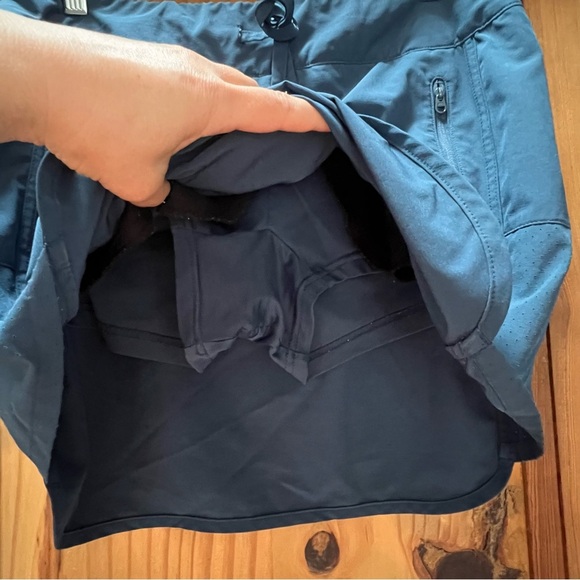 Magellan Water Repelling Skorts side and back Pockets size M. Lightweight - Picture 3 of 8